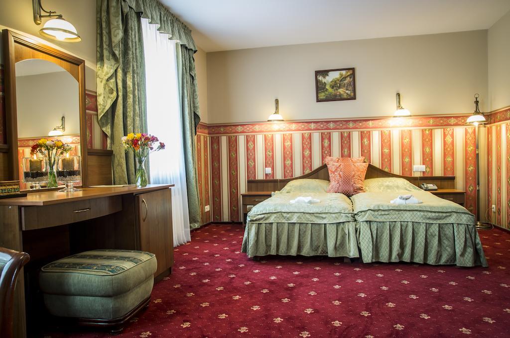 Mikołajki Hotel Mazurski Dworek חדר תמונה