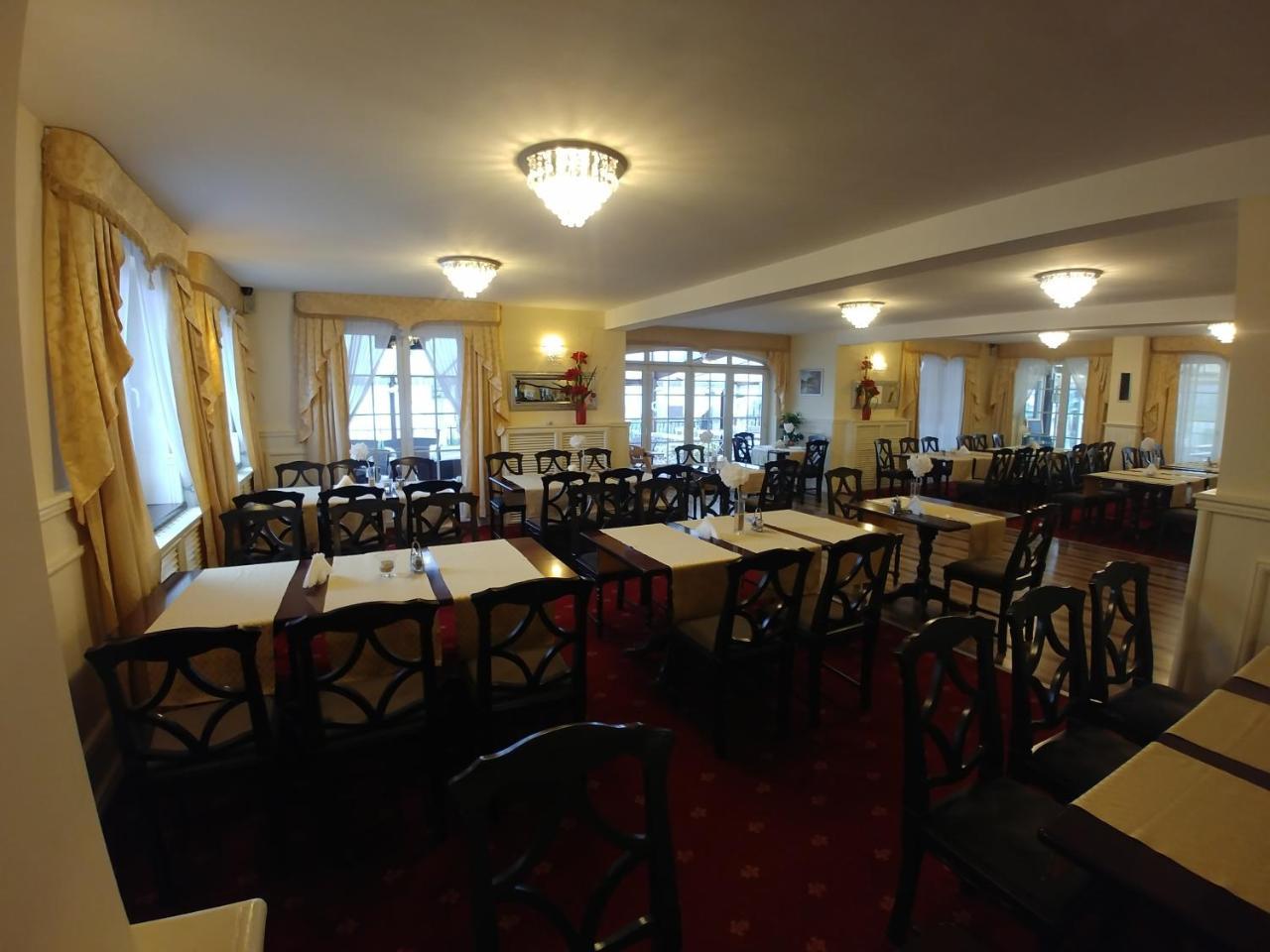 Mikołajki Hotel Mazurski Dworek מראה חיצוני תמונה
