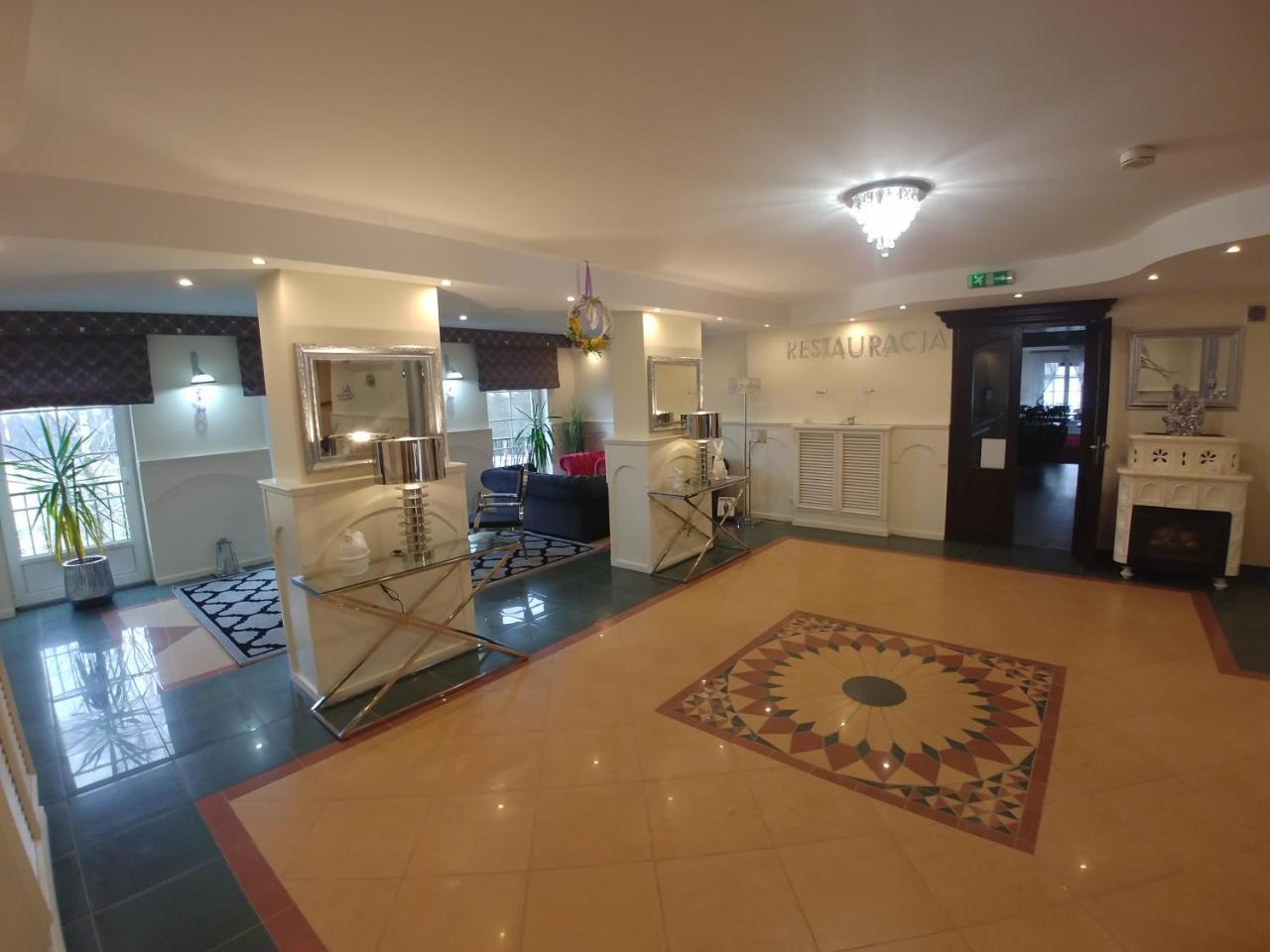 Mikołajki Hotel Mazurski Dworek מראה חיצוני תמונה
